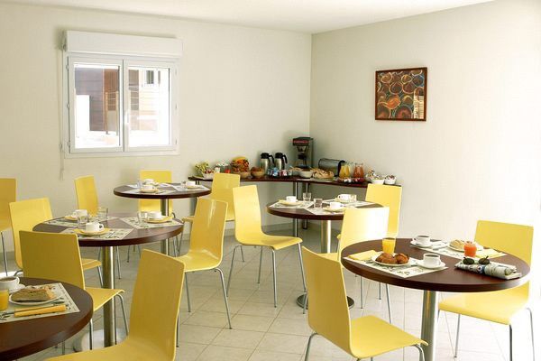 Citea Residentiel Marseille Plan De Cuques Hotel Restoran foto